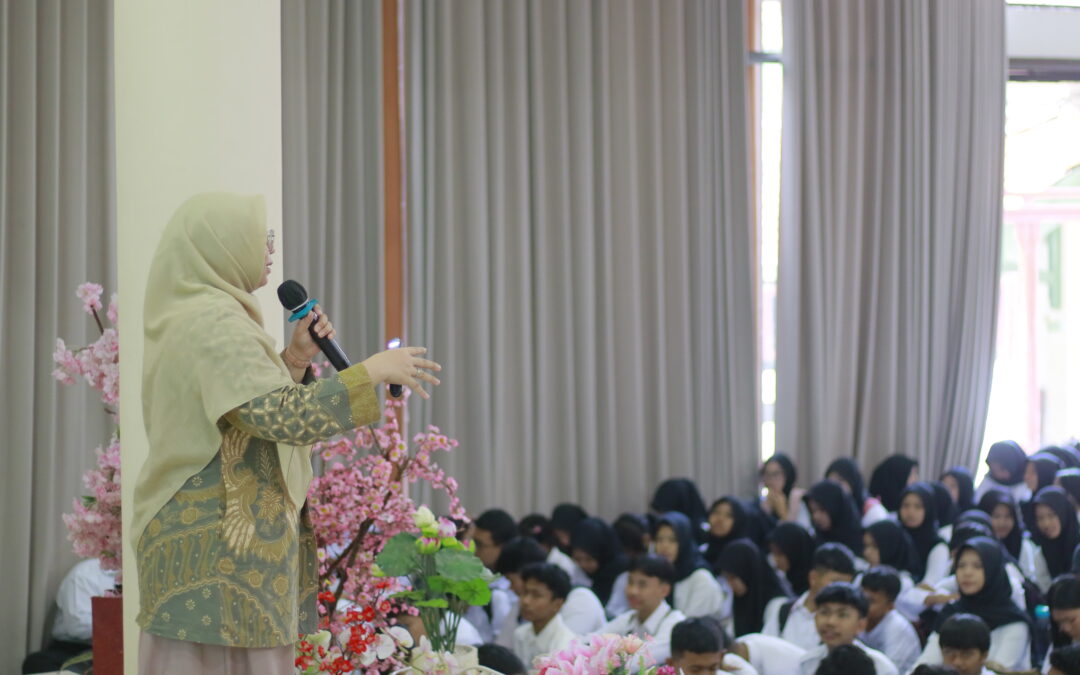 Penguatan Edukasi Kesehatan Mental, Reproduksi, dan Literasi Digital Remaja melalui Kolaborasi FK UM dan SMKN 2 Kota Malang